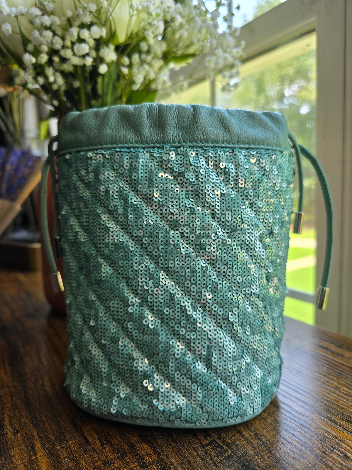 Gucci GG Marmont Bucket Bag Diagonal Quilted Sequins Mini Bag
