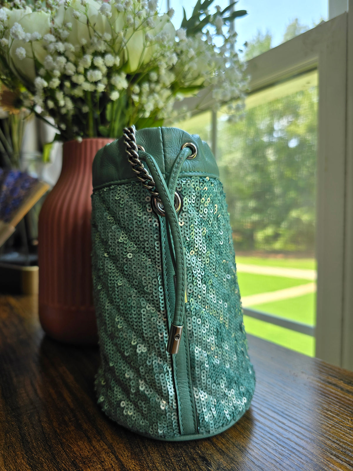 Gucci GG Marmont Bucket Bag Diagonal Quilted Sequins Mini Bag