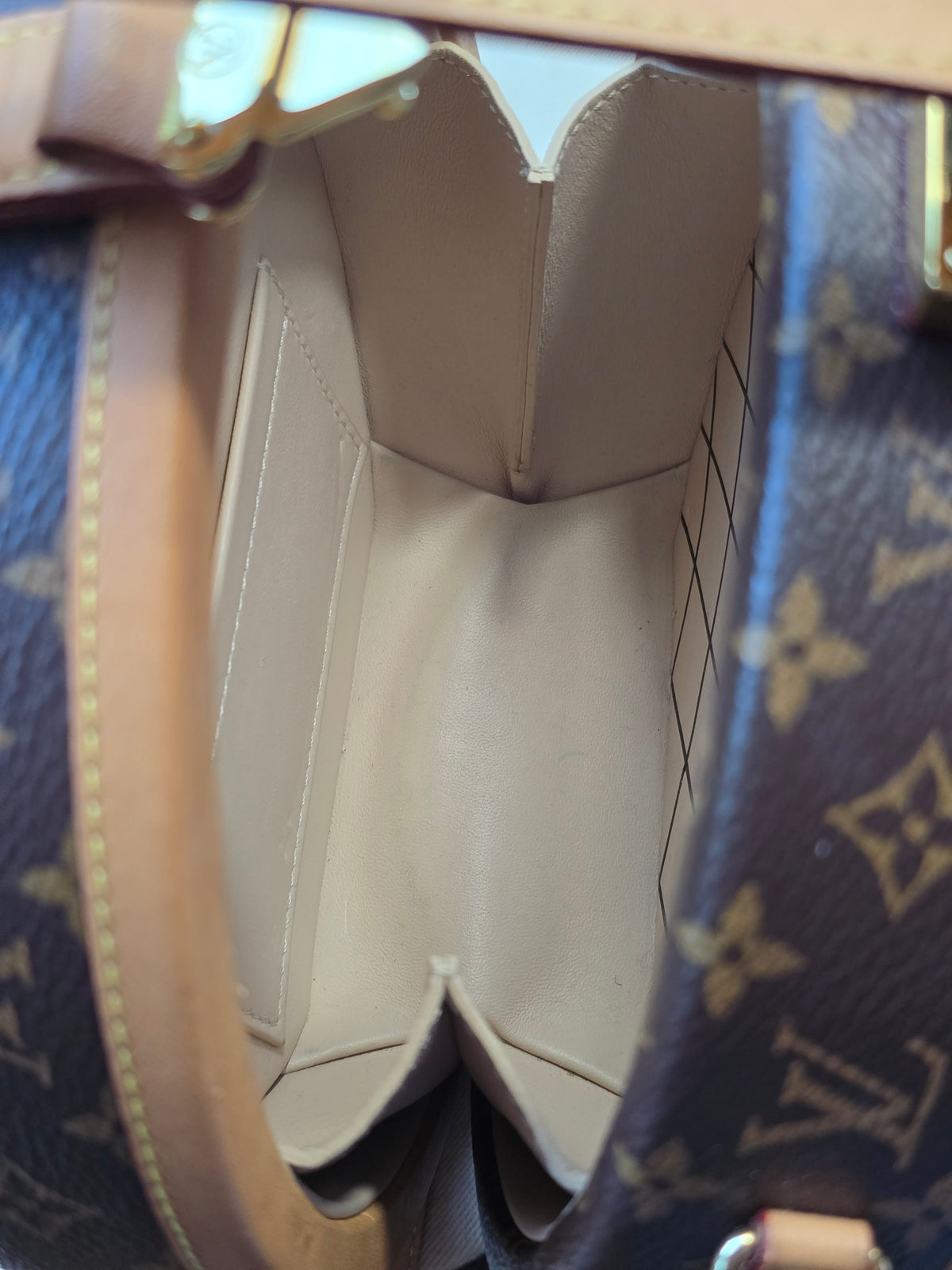 Louis Vuitton Monogram Petite Boîte Chapeau