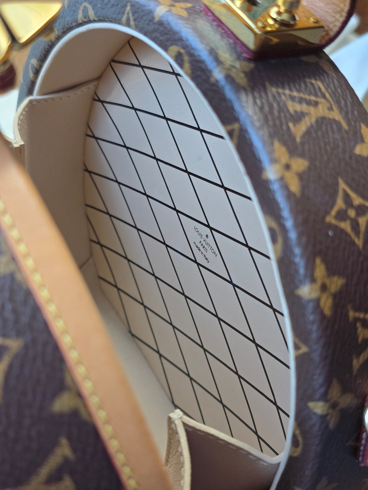 Louis Vuitton Monogram Petite Boîte Chapeau